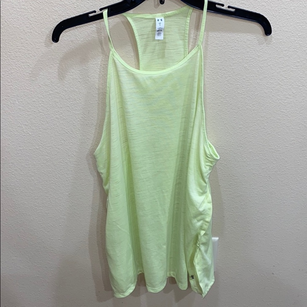 Women’s Under Armour tank top